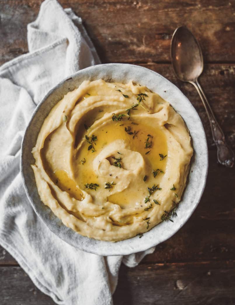 Is there anything better than smooth and creamy mashed potatoes? What about a plant based vegan FoodByMaria version your family will love this Christmas!