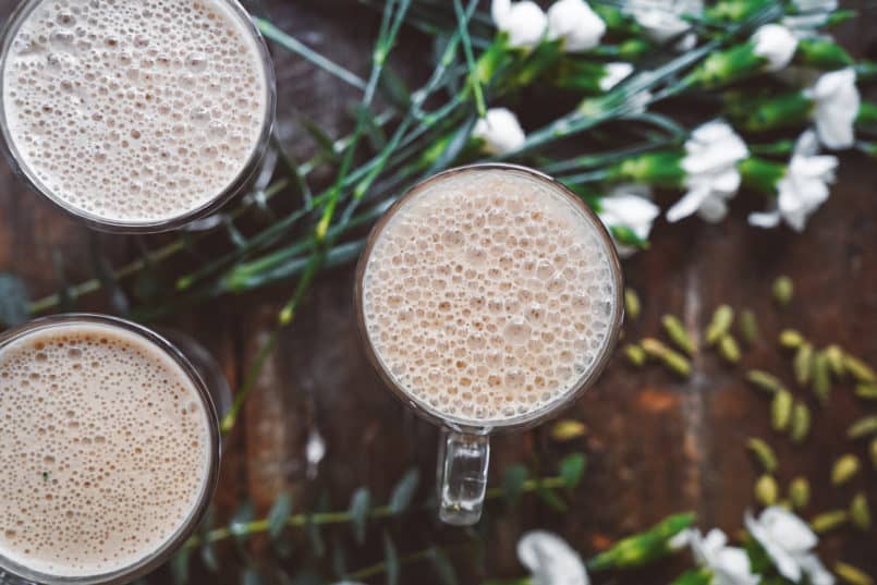 This plant based cashew milk latte is an instant cup of cheer! Cashews make the creamiest milk, perfect for your morning coffee.