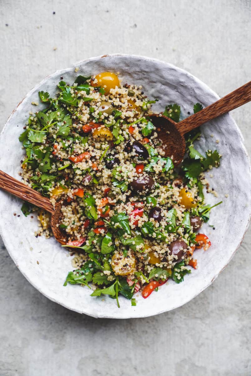 Start your year off right with this super easy meal prep recipe. It's a plant based quinoa salad that is sure to set you up for success.