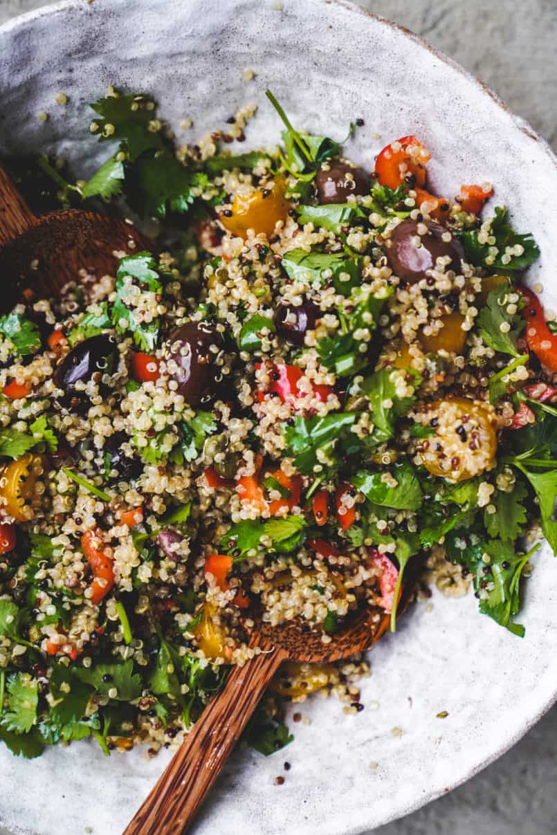 Start your year off right with this super easy meal prep recipe. It's a plant based quinoa salad that is sure to set you up for success.