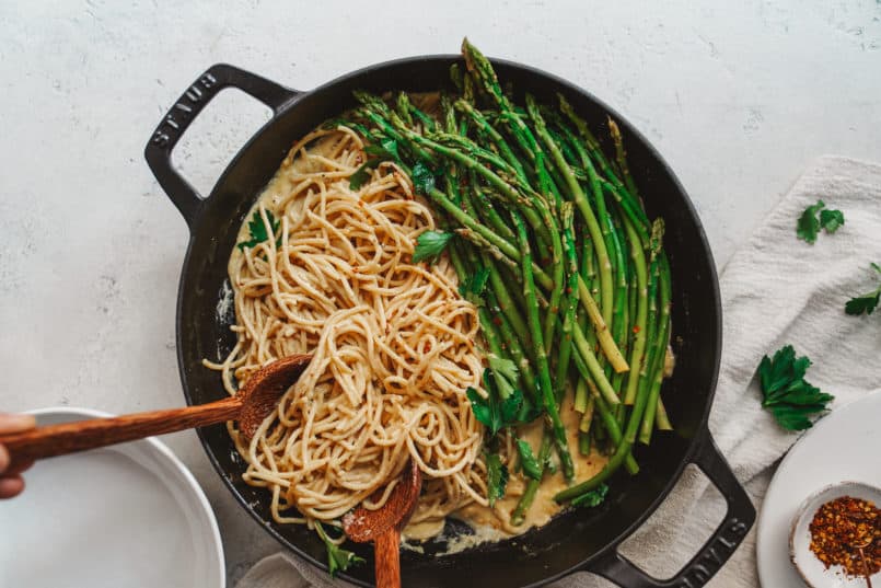 This is the best garlic and onion white wine sauce for any pasta dish. When used with Cali'flour Foods pasta it's a vegan's protein packed dream!