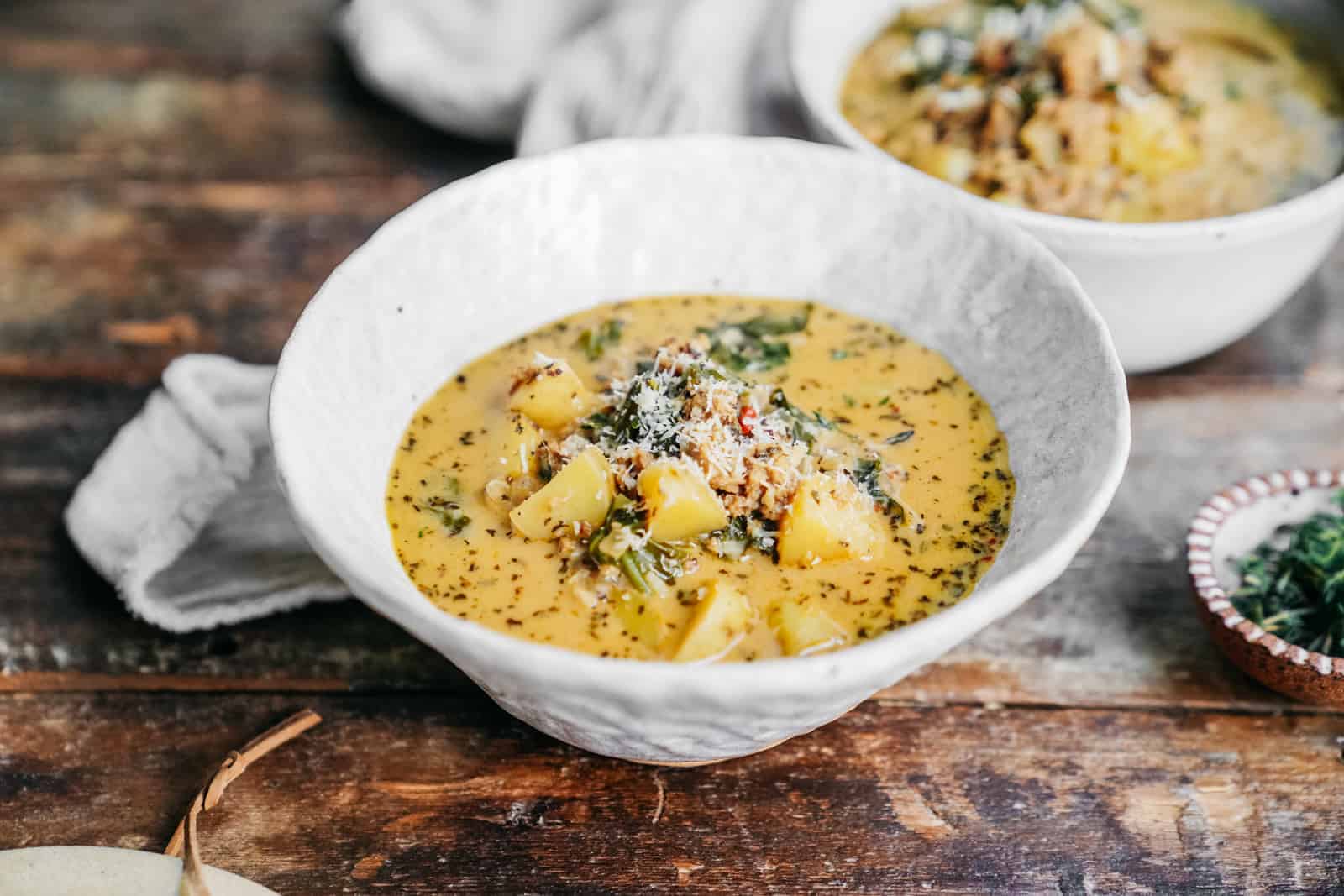 I stumbled on a traditional Italian Zuppa Toscana and decided to try out my own vegan version. This soup is warm, hearty, and super easy to make.