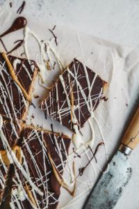 One Bowl 10 minute Peanut Butter Almond Bars
