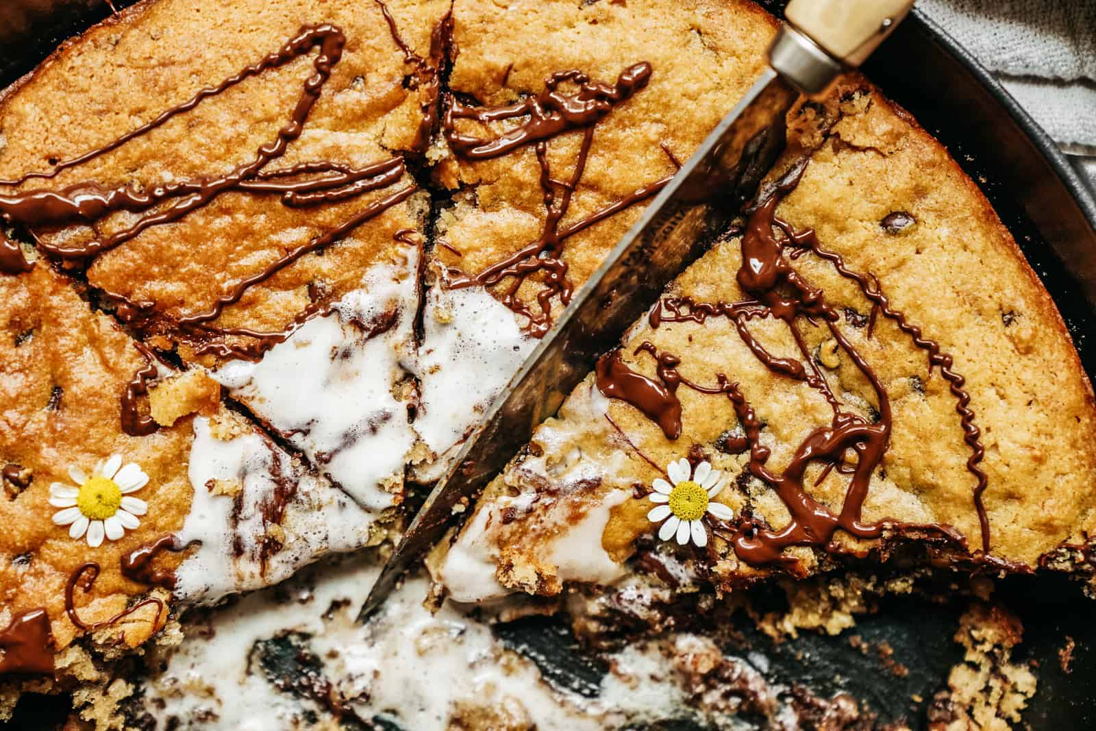 Vegan Chocolate Chip Skillet Cookie - ZardyPlants