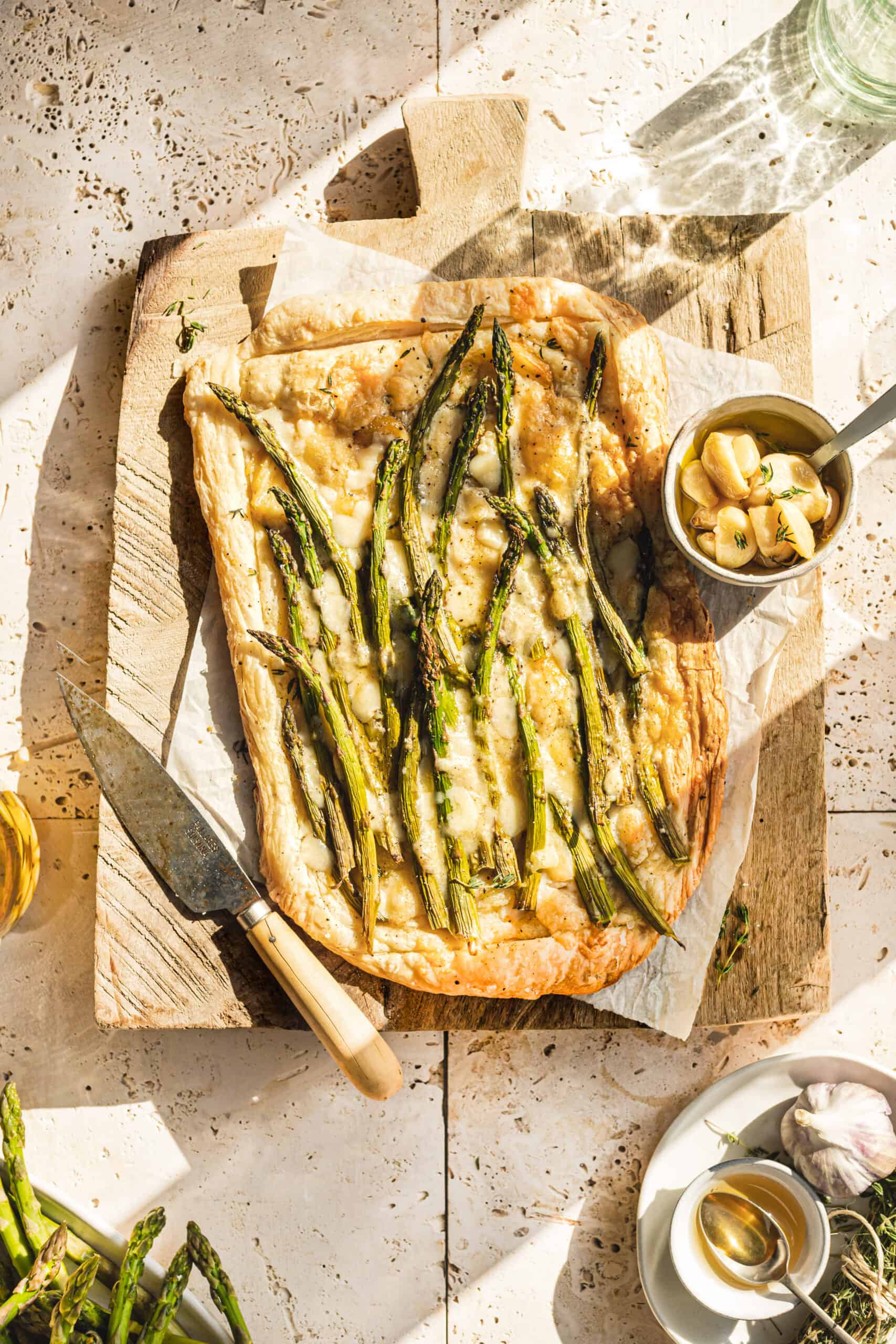 https://www.foodbymaria.com/wp-content/uploads/2020/09/Asparagus-and-Cheese-Tart-with-Garlic-Confit-5-scaled.jpg