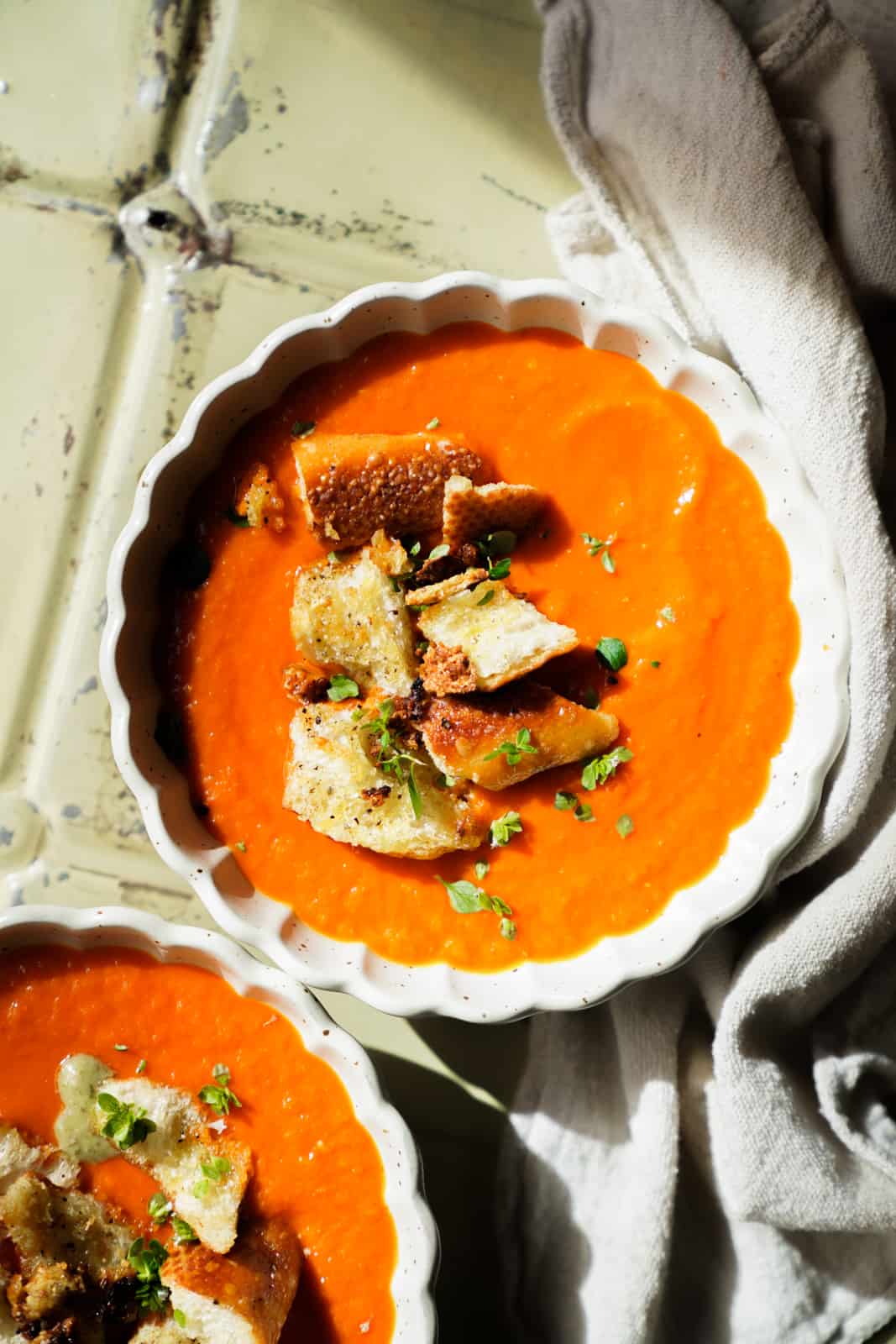 https://www.foodbymaria.com/wp-content/uploads/2020/09/Roasted-Tomato-Soup-5-Ingredients-Vegan.jpg