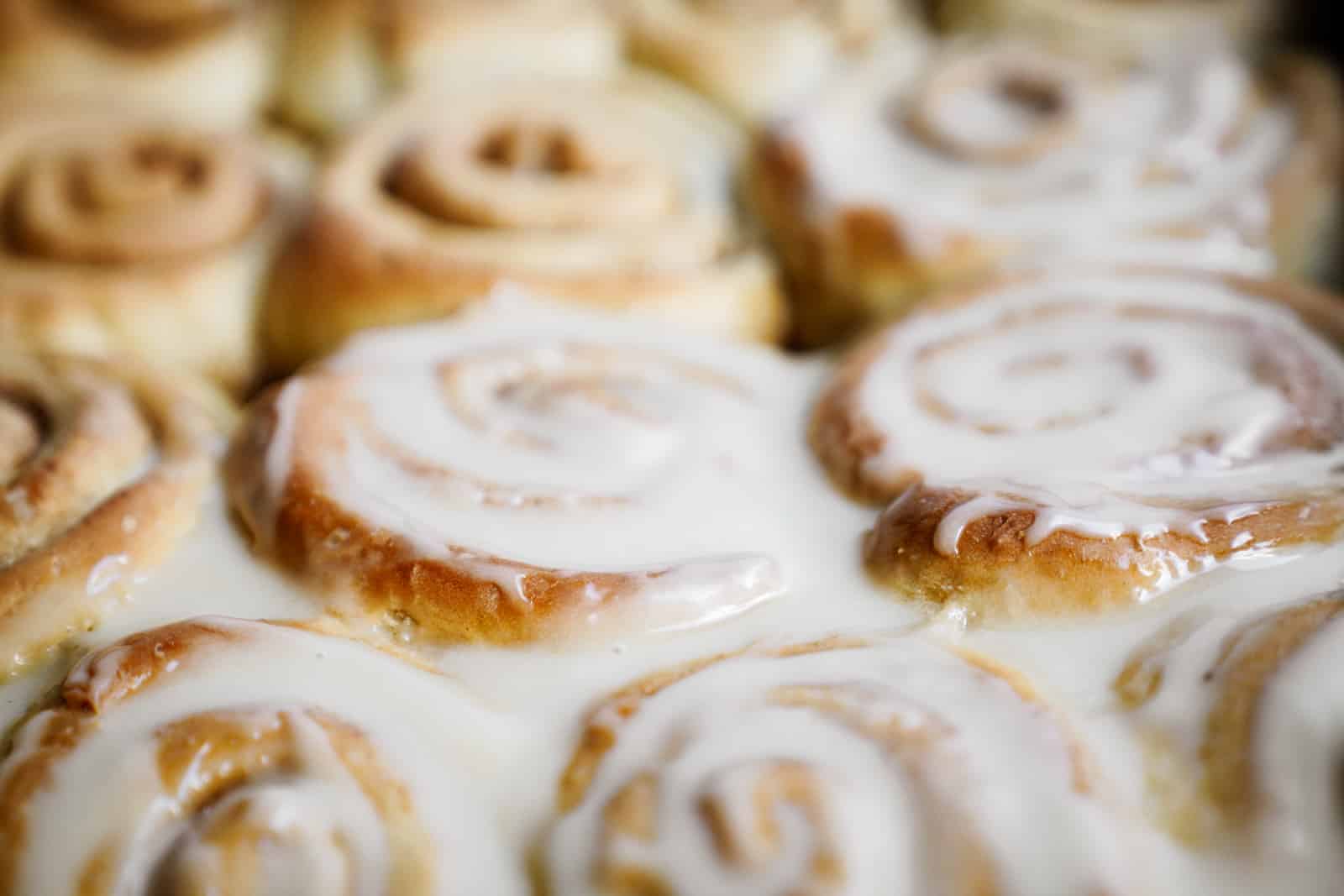 Side angle of vegan cinnamon rolls