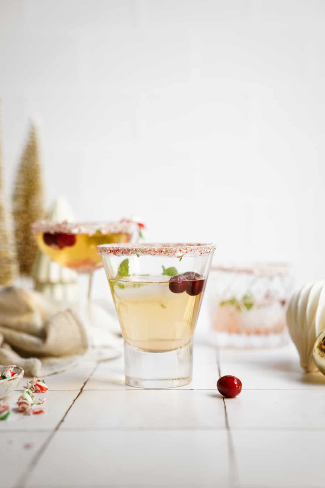 https://www.foodbymaria.com/wp-content/uploads/2020/12/Easy-Candy-Cane-Martini.jpg