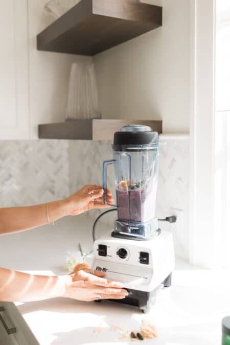 The Everyday Banana-Berry Anthocyanin Beverage