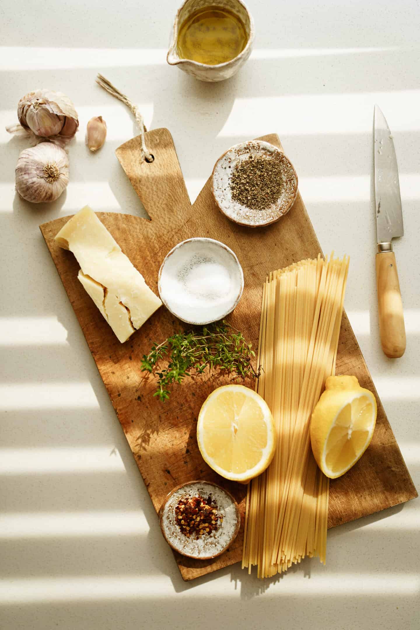 Ingredients for aglio e olio
