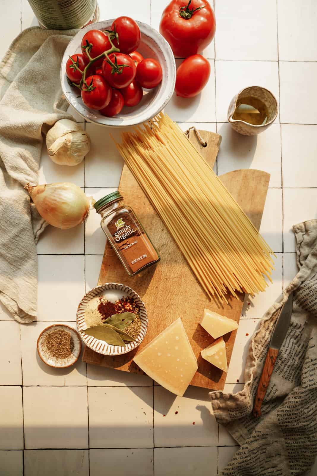 Ingredients for Greek pasta sauce