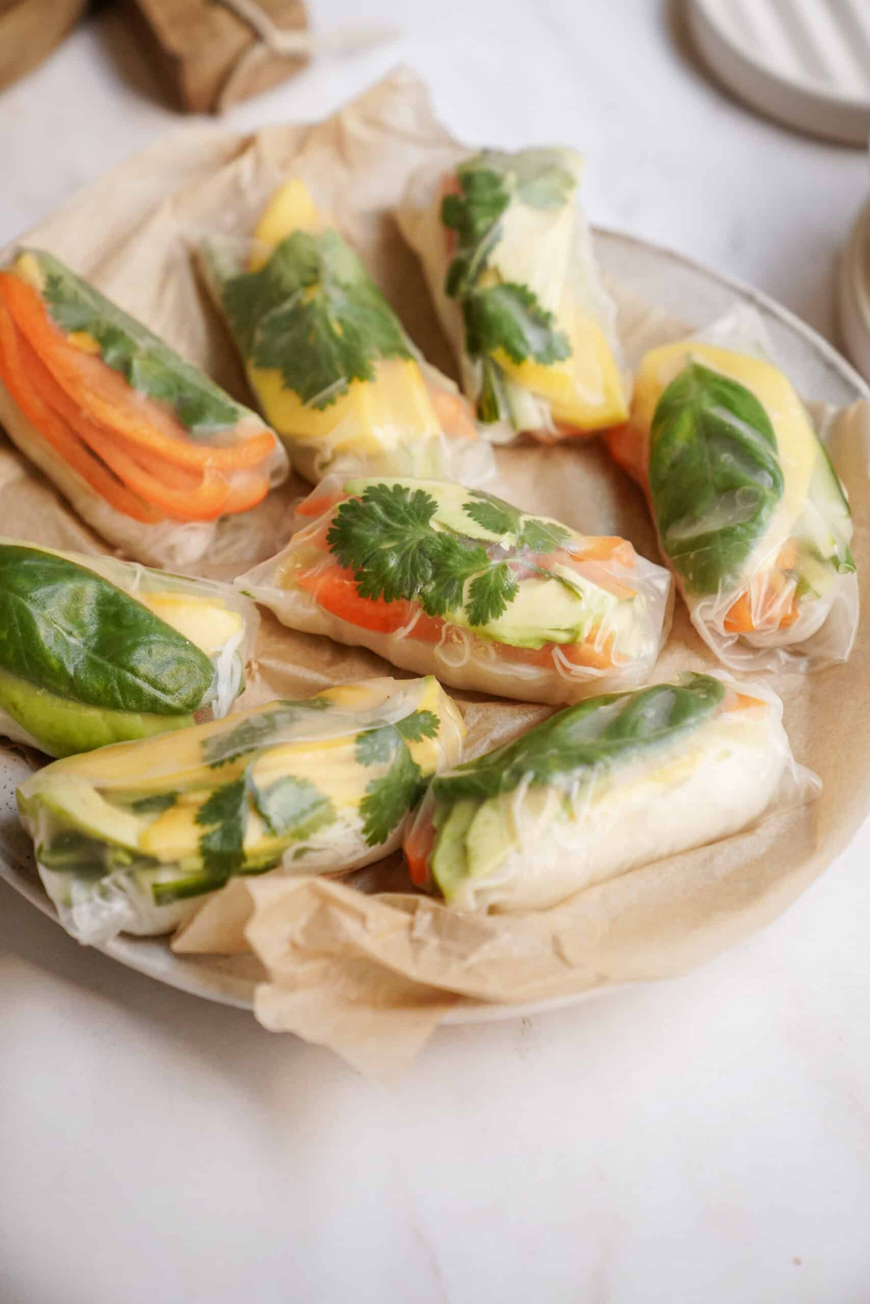 Vegan Rice Paper Rolls with Spicy Peanut Sauce - Pinch of Parsley