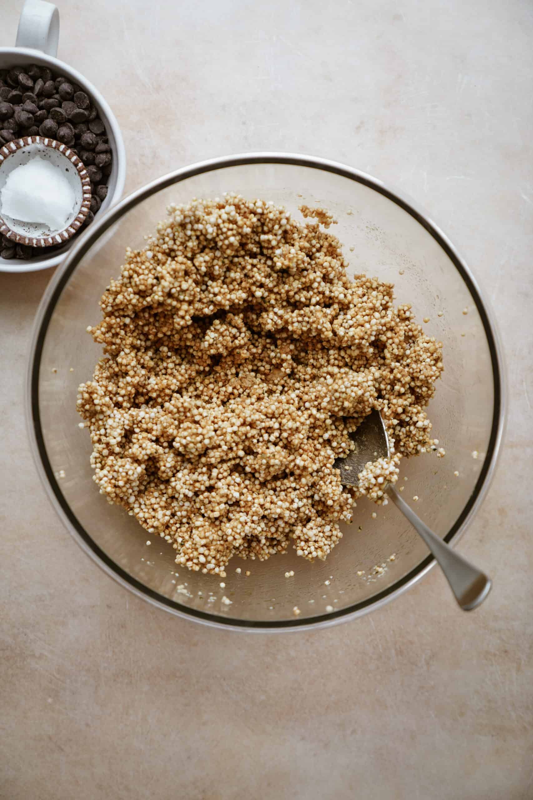  puffed quinoa bars ingredient in bowl