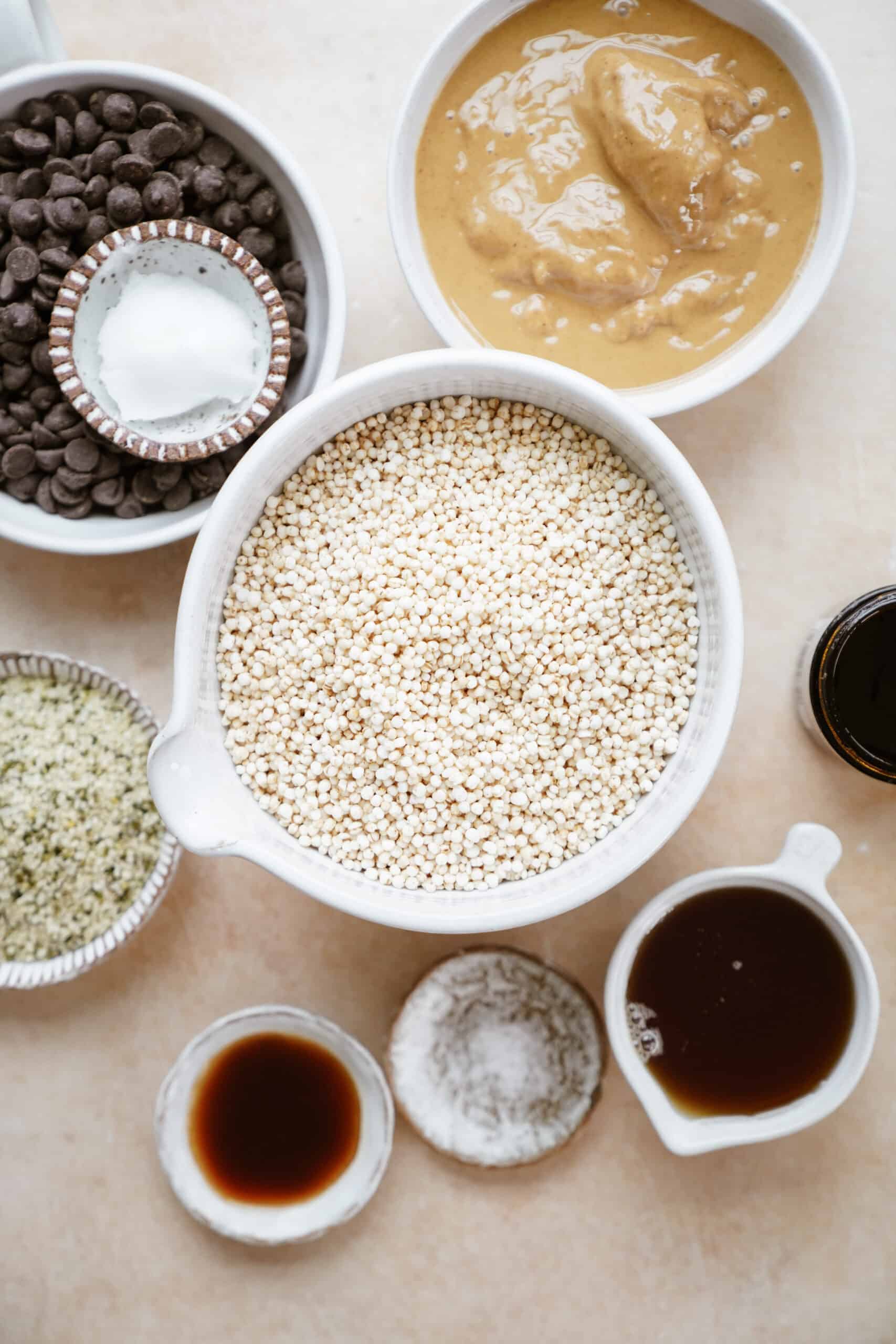 Ingredients for puffed quinoa bars