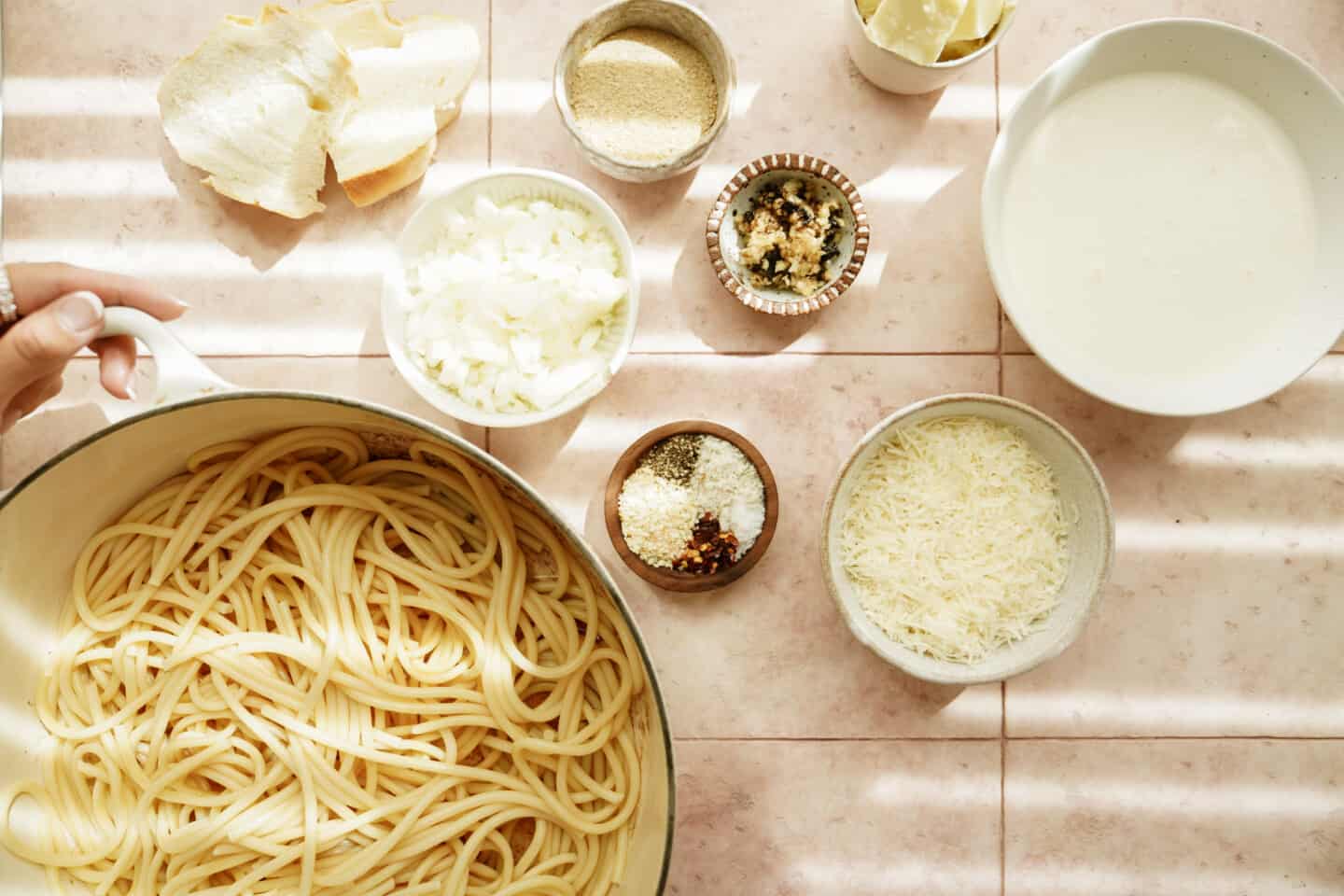 Ingredients for fettuccine alfredo 