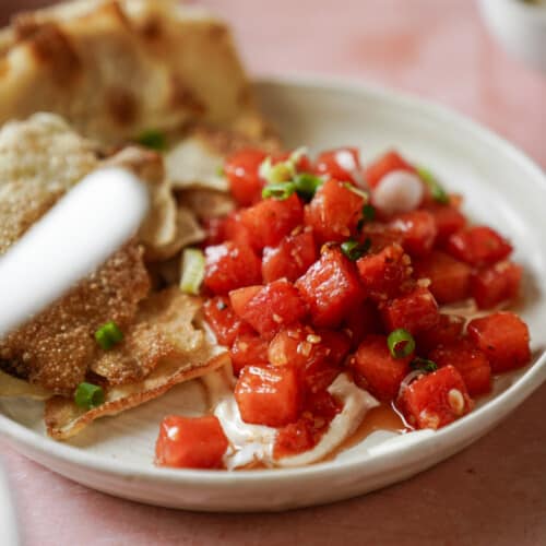 Poke bowl recipe on a plate