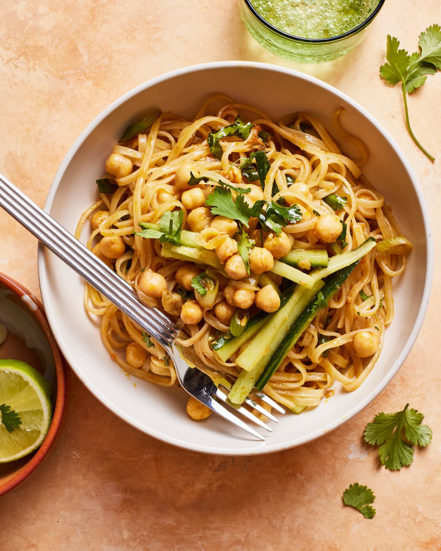 Chili oil noodles in bowls