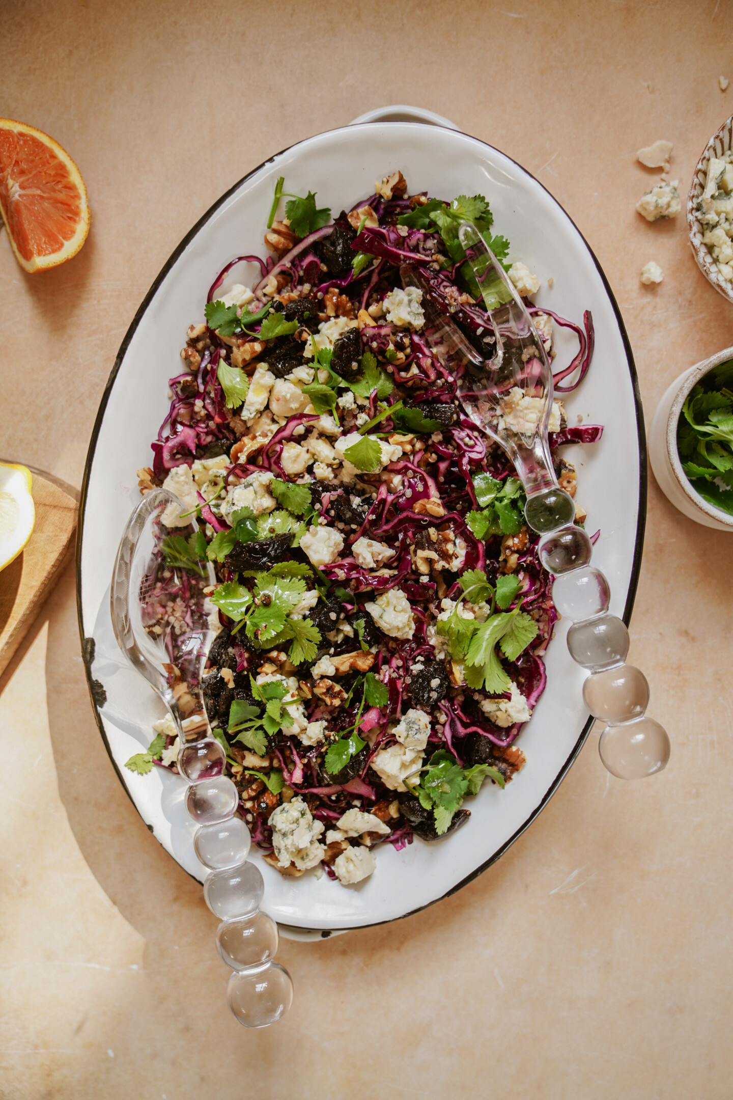 Red cabbage salad