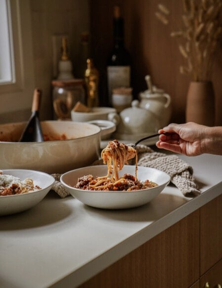 Greek Meat Sauce Recipe (Makaronia Me Kima)
