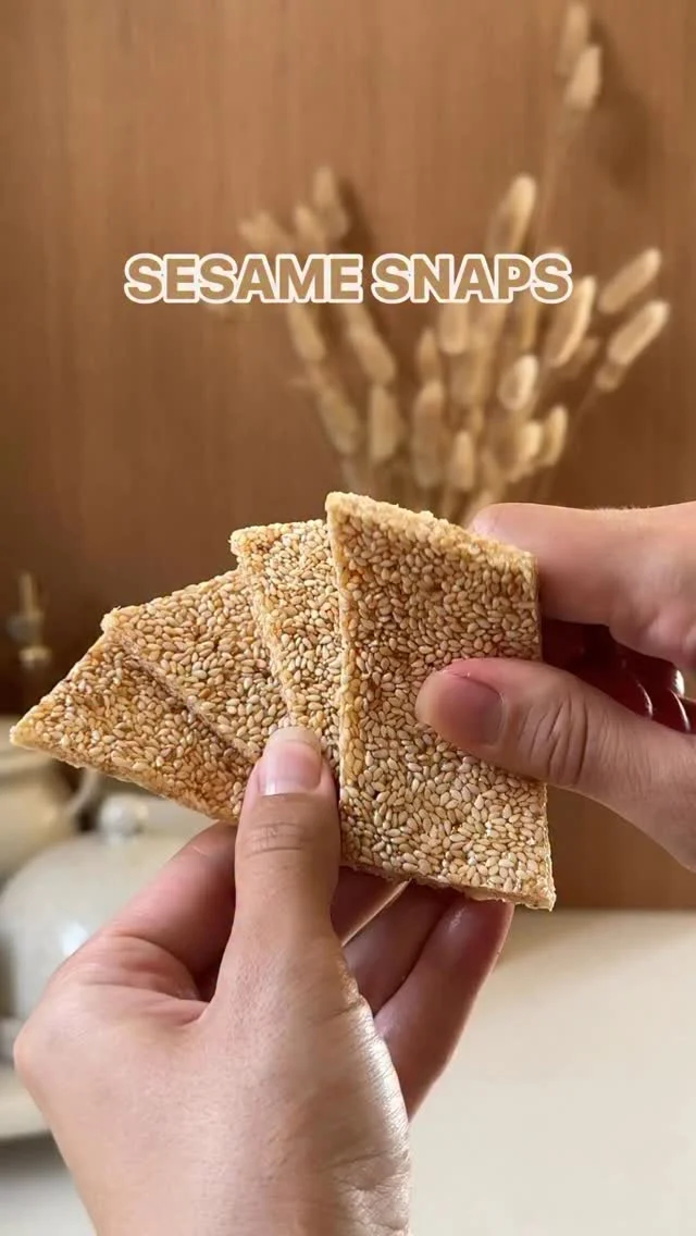 2 INGREDIENT SESAME SNAPS (AKA PASTELI)!

🍯👩🏻‍🍳🐝 Comment ‘recipe’ below if you want the recipe for my Homemade 2 Ingredient Sesame Snaps !! It will be sent directly to your DM’s or tap the link in my bio to access our website. 🐝👩🏻‍🍳🍯

Greek Pasteli is the ancient Greek version of the “power bar”. Legend has it that the combination of sesame and honey makes these Sesame Snaps little power houses packed with nutrients, antioxidants and antibacterial qualities. These delicious bars are so easy to make with only two simple ingredients that you probably already have at home!

This dessert is VERY well known in every Greek person’s home and every Greek Dad’s dream. They’re delicious, perfectly sweet and HIGHLY addictive. BONUS?? THEY ACTUALLY SNAP! So next time your family gets in the way of your day, throw them a Sesame Snap and tell them to listen carefully 👏🏼.

👩🏻‍🍳Don’t forget to save this post for later! 📱 💥 You can also access all these recipes on the FoodByMaria App which is available for both Apple and Android. 📱 💥
 #Greece #GreekFood #GreekRecipes #SesameSnaps #Pasteli

https://www.foodbymaria.com/sesame-snaps/