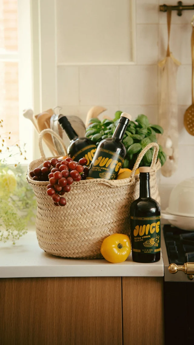 ‼️ Not all Extra Virgin Olive Oils are created equal.

Most aren’t cold-pressed, early-harvest, or truly high quality.
That’s why I created JUICE. 🫒 

It’s bold, fresh, and packed with flavour, made for when quality really counts.

Whether you’re gifting a loved one or looking to impress a foodie in your life. 

My Olive is the perfect choice.

👇 Comment “oil” if you want to learn more about my new extra virgin olive oil, JUICE!